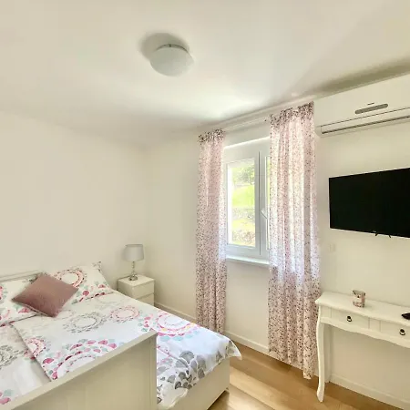 Marta オパティヤ